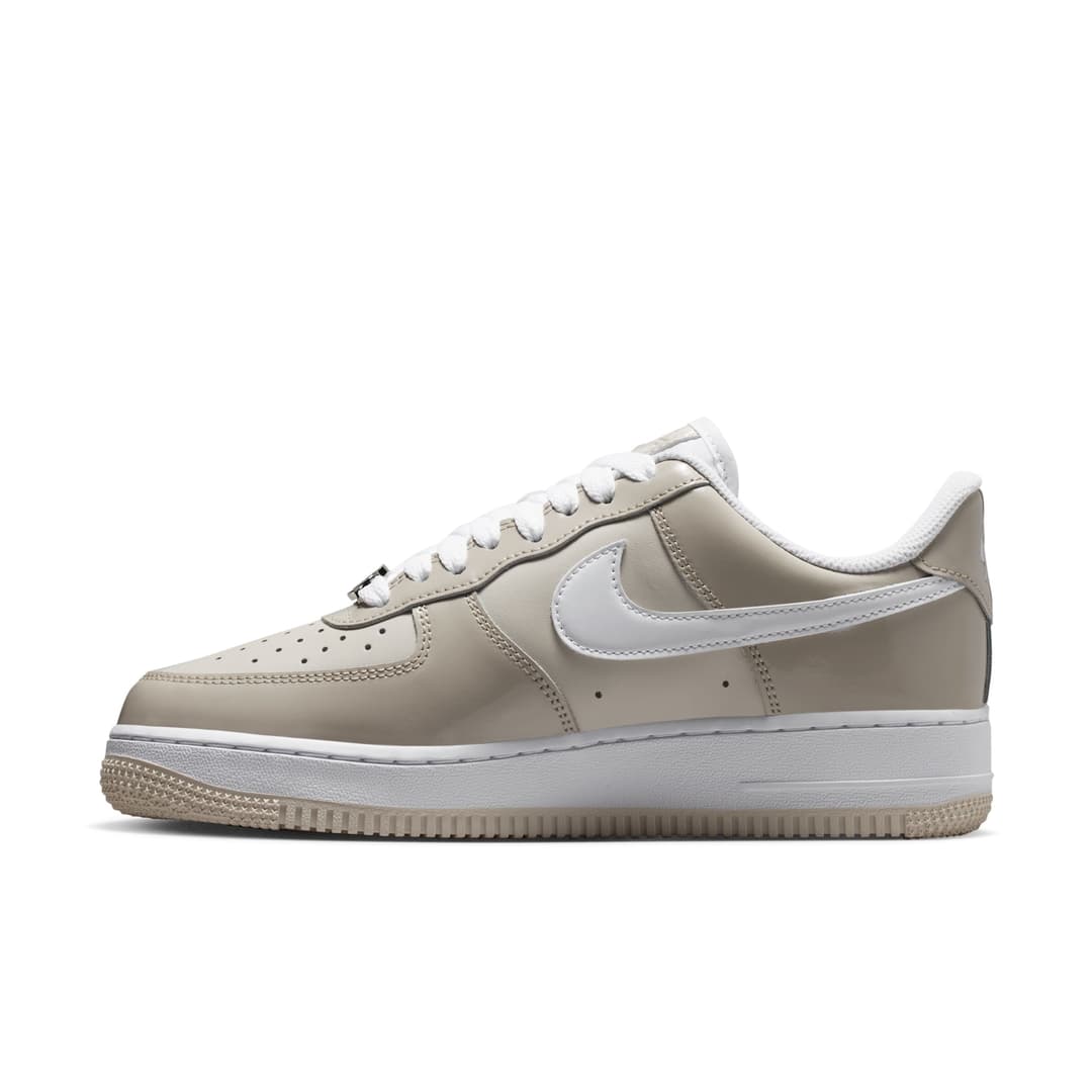 Nike Air Force 1 '07 Código IV6041-236