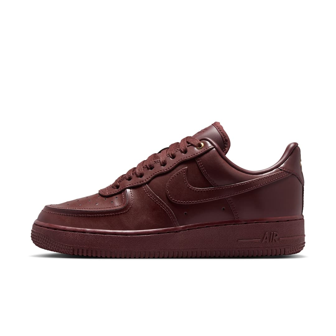 Nike Air Force 1 '07 Premium Código IO3124-600